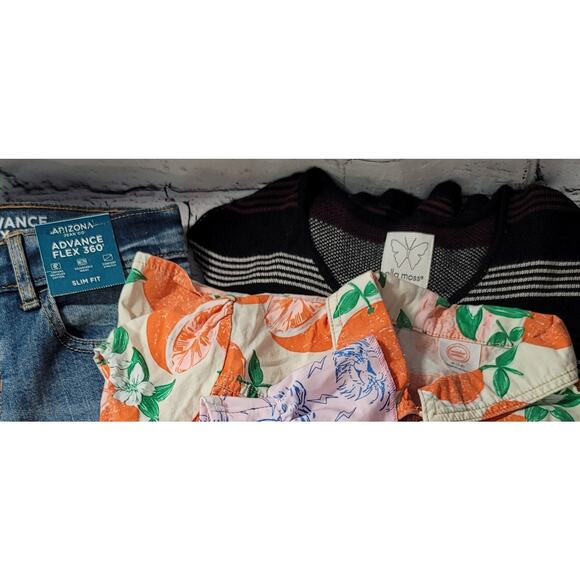 Girl's Bundle of clothing- 3 pieces in total- some NWT- size 8 - Picture 2 of 11